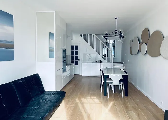 Renovated House With Sea View