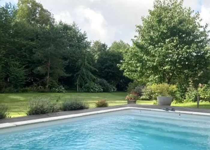 Le Domaine Des Heberges, 15-Person Gite With Pool